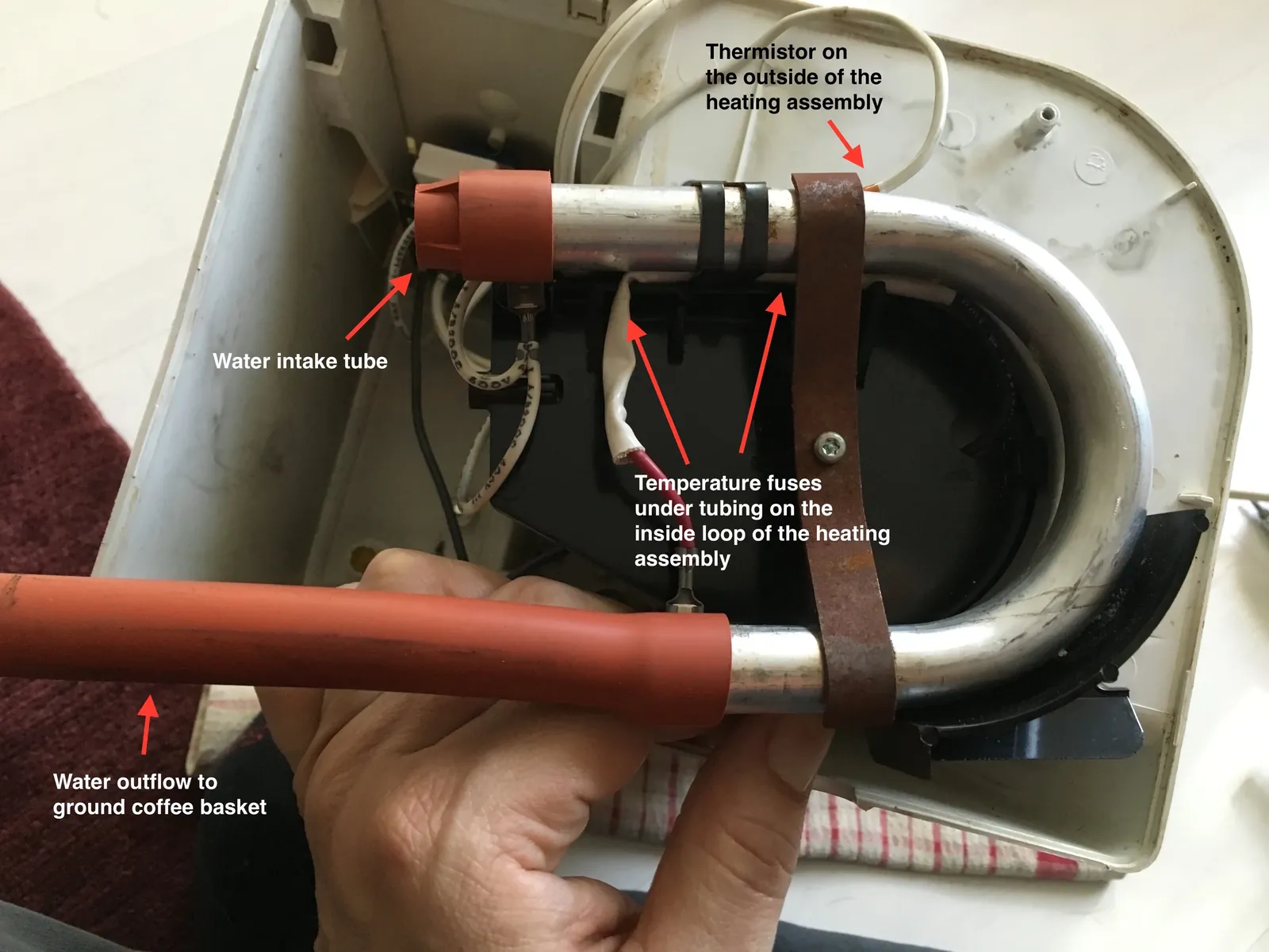 Heating assembly, sideview